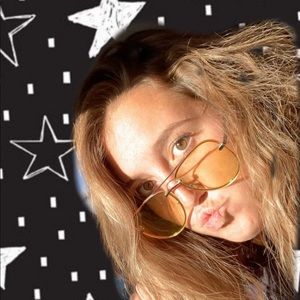 Meet your Posher, Annie grace